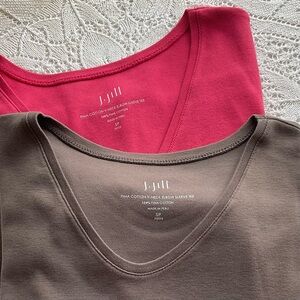 J. Jill Pima Cotton V-Neck Tee ⭐️ brown ⭐️ SP ⭐️ elbow sleeve length ⭐️